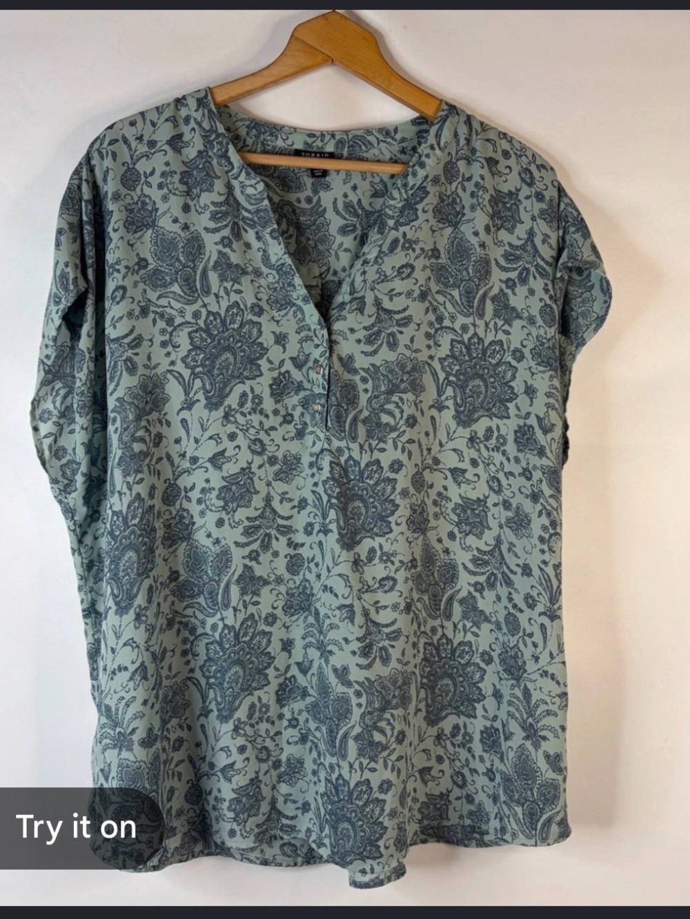 torrid Sage Green Floral Paisley V-Neck Tunic